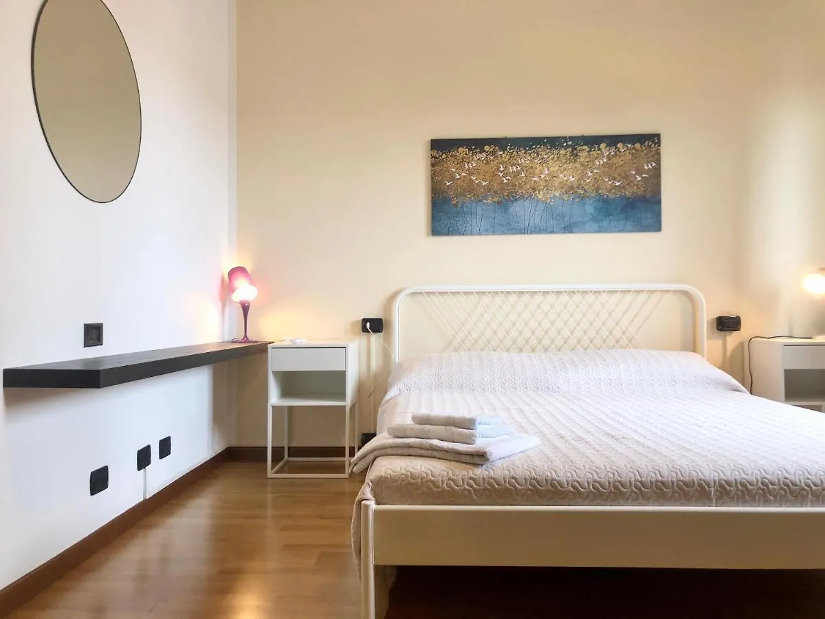 Monica Casa Vacanza Busto Arsizio Guest house